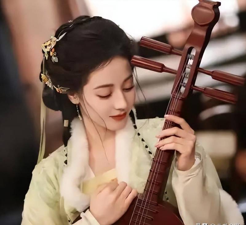  古装剧制作工艺深度复盘：从《白日提灯》与《逐玉》的服化道差异看行业标准 影视小说