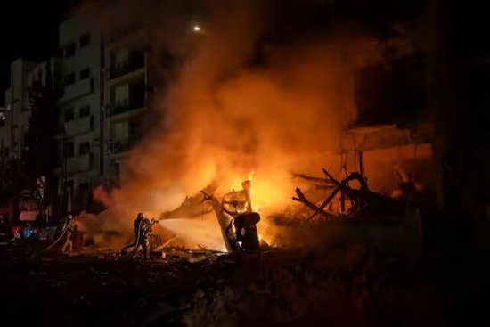 中东战火骤燃，伊朗遭受重创；美国以色列强势推进，后果难料