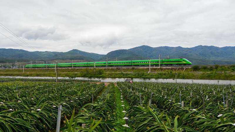 铁路春运交出暖心答卷；昆明局多项举措提升出行品质，爱心便民凳广受好评。 新闻 铁路春运交出暖心答卷；昆明局多项举措提升出行品质，爱心便民凳广受好评。 新闻 铁路春运交出暖心答卷；昆明局多项举措提升出行品质，爱心便民凳广受好评。 新闻