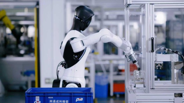  面对AI大爆发，我们该如何从旁观者变成受益者？ IT技术