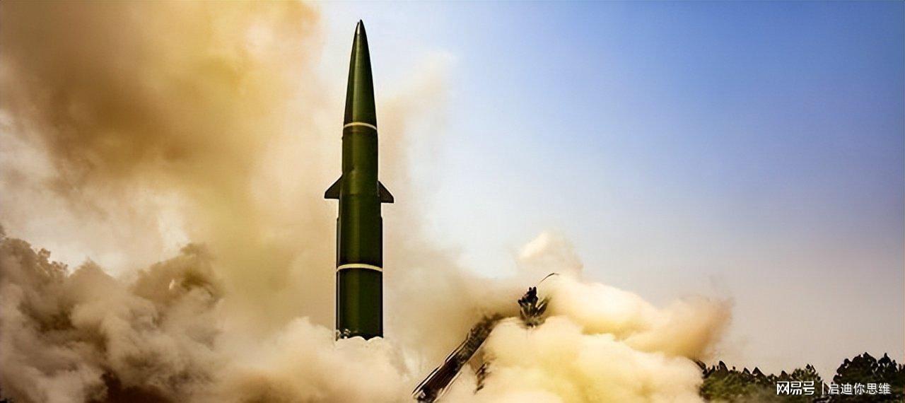  从实验室到实战：霹雳-15技术内核与射程悖论的深度解密 新闻