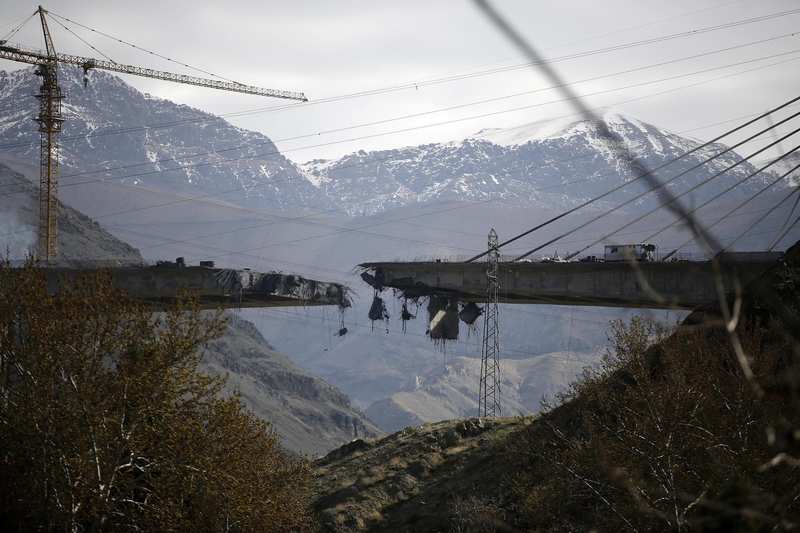  【战略深度】700万志愿军与霍尔木兹防线：伊朗防御体系全解析 新闻