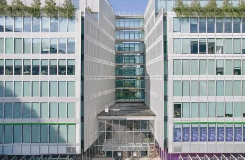  从苹果园区到之江双浦：江南布衣21.8亿数字化基地如何用几何美学重塑工业建筑 房产家居