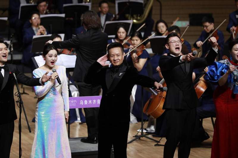  艺术匠心与文化传承的交响：阎维文师生民族声乐音乐会的多维价值解析 文化旅游